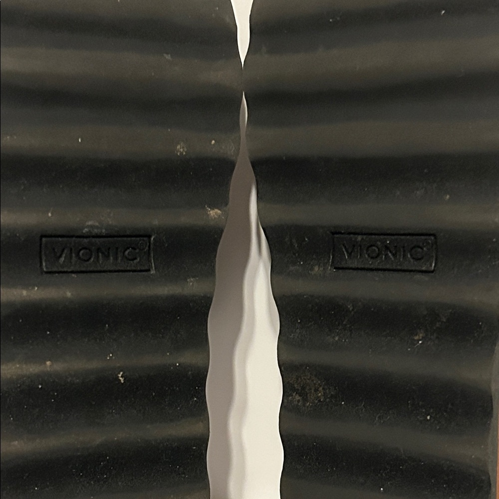 Vionic Black Double-Strap Platform Mule - Picture 4 of 5